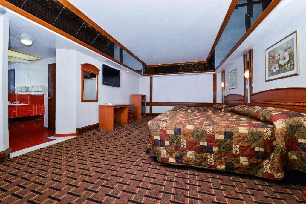 Americas Value & Suites-los Angeles Downtown/s.w. Motel