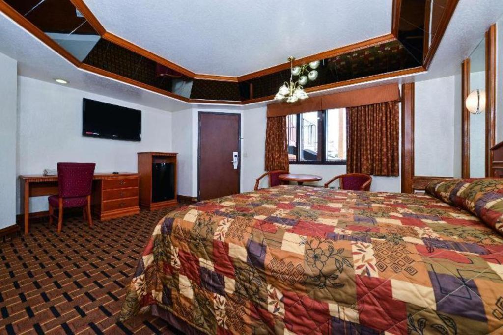 Americas Value & Suites-los Angeles Downtown/s.w. Motel